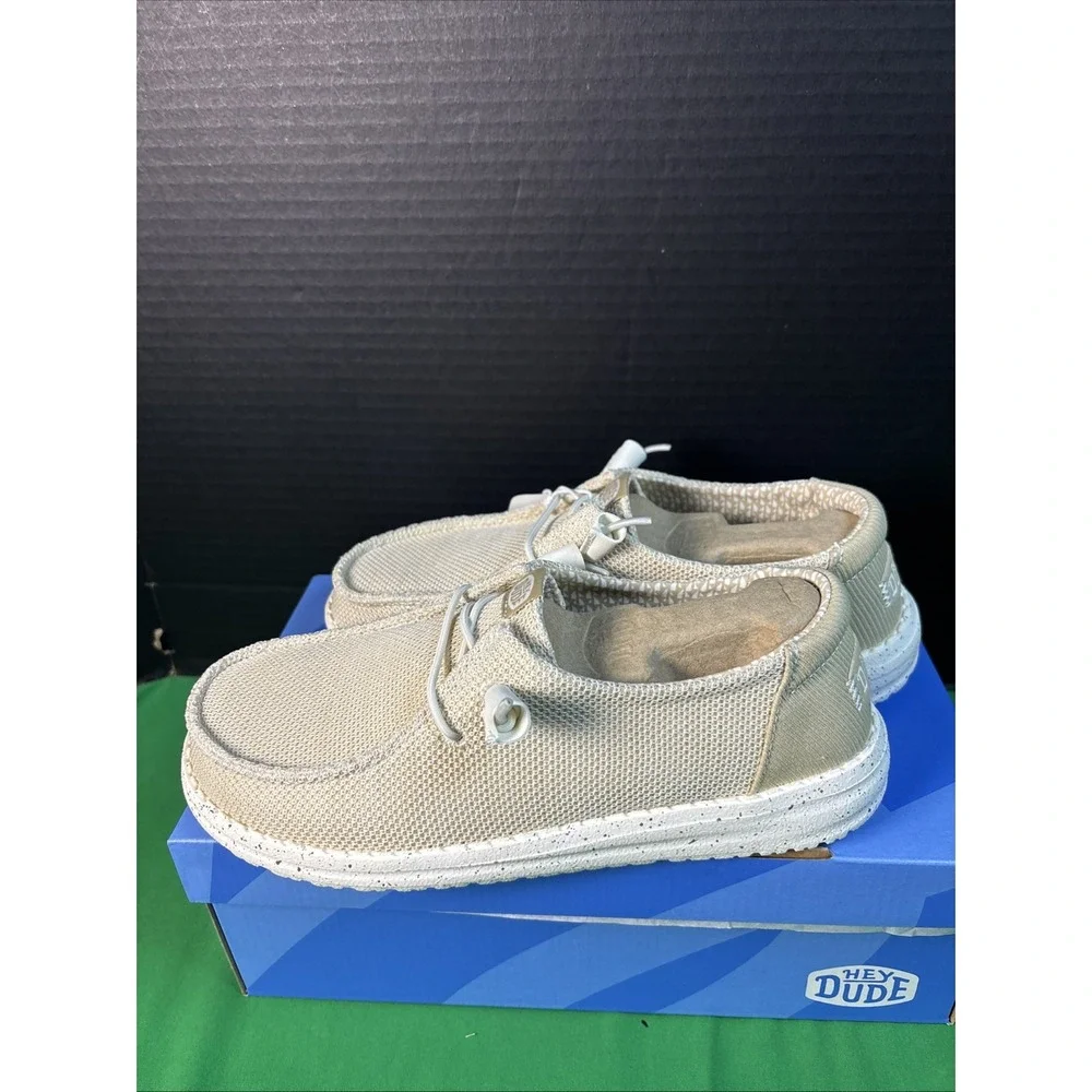 Hey Dude Womens Wendy Stretch Sox Slip-On Shoe Irish Cream 41878-0NG Size 7